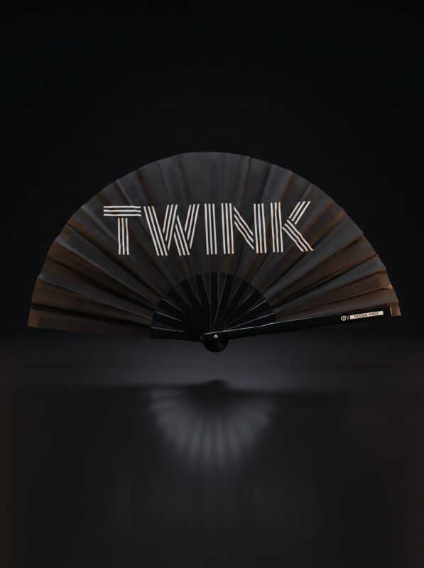 Festival Fan "TWINK" in zwart - Rave & Pride statement