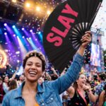 SLAY” festival Fan in zwart/roze – CSD & Rave accessoire – Weergave 4