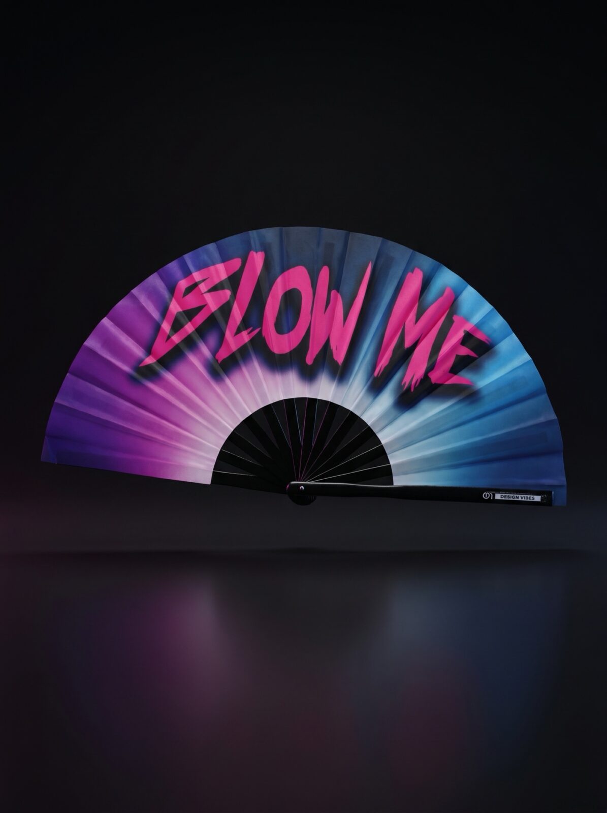 BLOW ME” festival Fan in paars-blauw – Rave & CSD accessoire