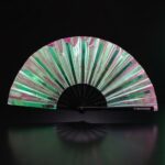 Festival Fan holografisch groen – iriserende accessoire voor Rave – Weergave 1
