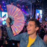 Festival Fan holografisch roze – geïriseerd Pride accessoire – Weergave 4