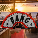 Festival Fan “BANG” comic in rood en wit – Rave & party accessoire – Weergave 6