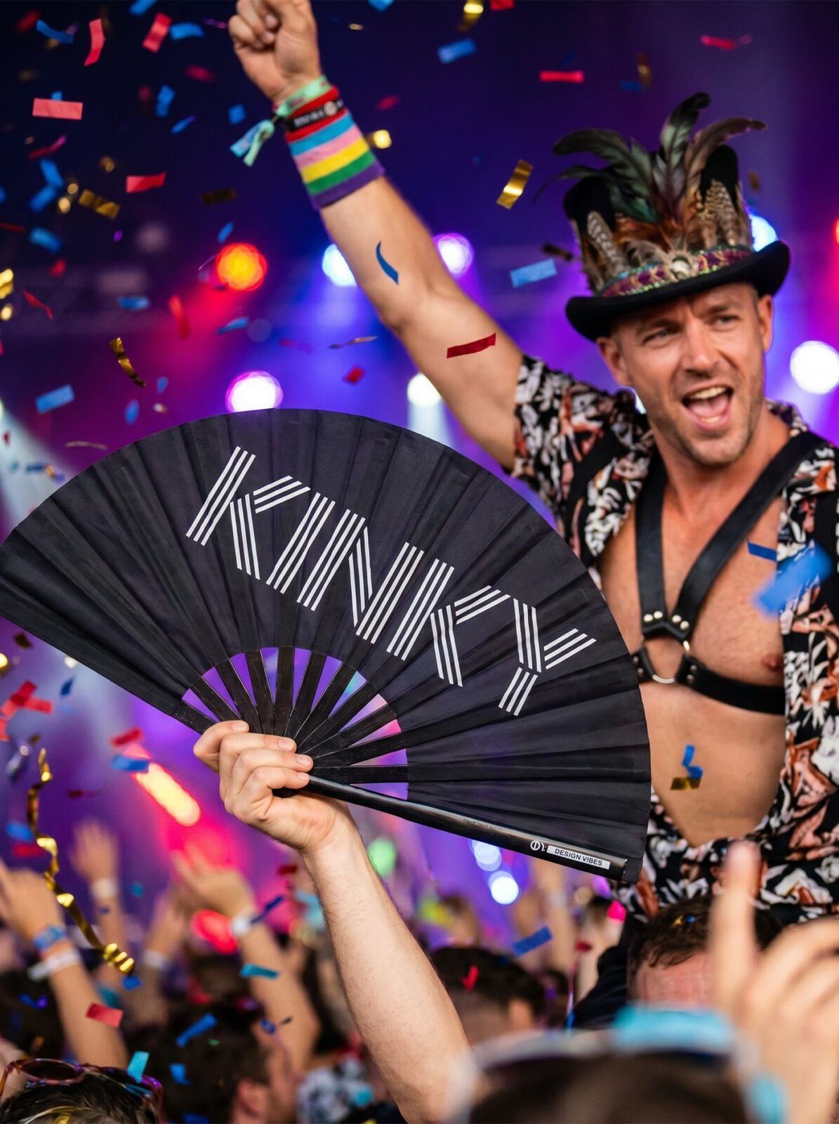 Festival Fan “KINKY” in zwart – Rave & Pride statement – Weergave 4