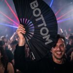 Festival Fan “BOTTOM” in zwart – CSD & Rave accessoire – Weergave 2