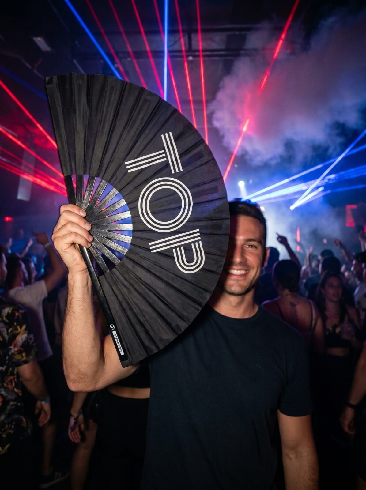 Festival Fan “TOP” in zwart – Rave & Pride statement – Weergave 2