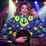 Festival Fans met neon-acid-smileys in het zwart voor Techno & Rave, Weergave 5