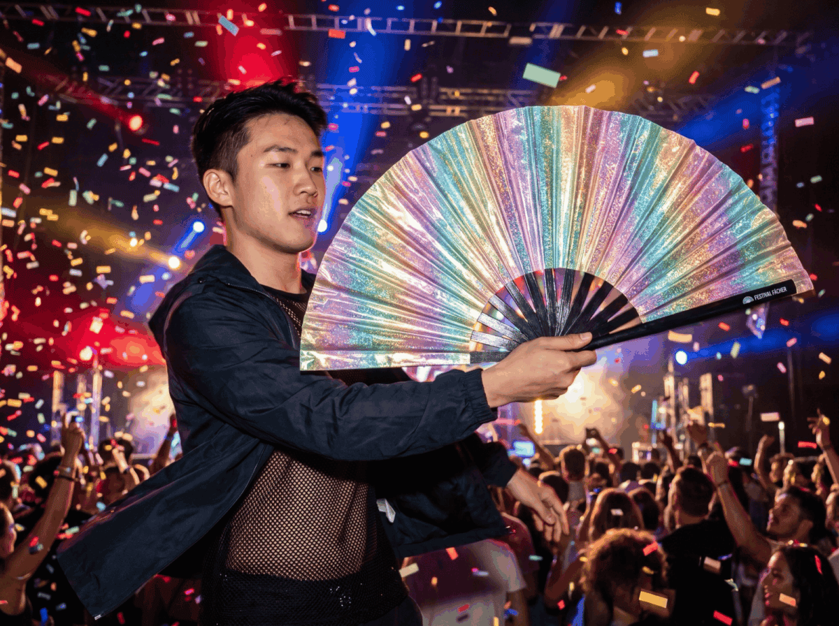 Festival Fans met holografische glitters in pastelkleuren en regenboogtinten voor festivals en Raves, Weergave 4