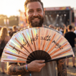 Festival Fan „I only fuck with magic“ Holo-koper voor raves en festivals, Weergave 3